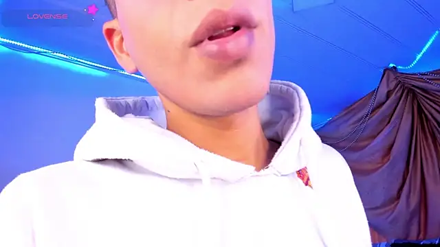 Ethan Boyy online show from November 29, 2025, 10:13 pm