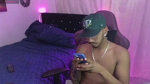 Snapshot of eros-0001 chatting on January 29, 2025, 3:22 am eros-0001 online show from January 29, 2025, 3:22 am