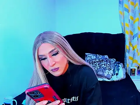 Georgina Giio online show from November 9, 2025, 1:48 am