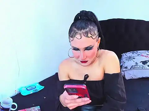 Georgina Giio online show from November 11, 2025, 11:54 am