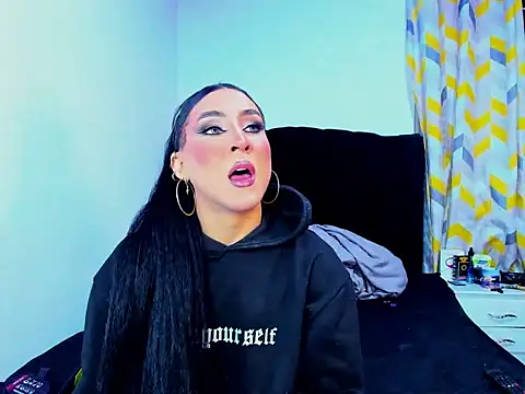 Georgina Giio online show from November 13, 2025, 8:24 am