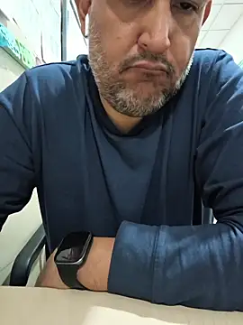 Snapshot of Inglphons chatting on November 23, 2025, 5:40 am Inglphons online show from November 23, 2025, 5:40 am