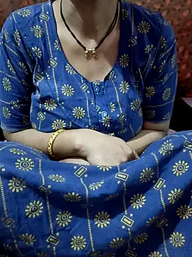 namitahot online show from November 29, 2025, 4:21 pm