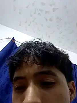 Snapshot of Sm1thXx chatting on February 7, 2025, 2:29 am Sm1thXx online show from February 7, 2025, 2:29 am