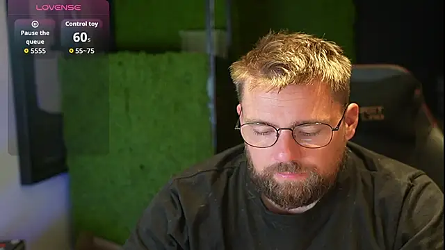 justinitt online show from October 6, 2025, 8:12 am