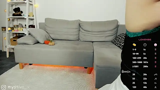 EliyaX online show from October 14, 2025, 4:41 pm