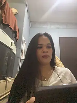 Snapshot of SophiaCourthaway chatting on November 11, 2025, 5:35 pm SophiaCourthaway online show from November 11, 2025, 5:35 pm