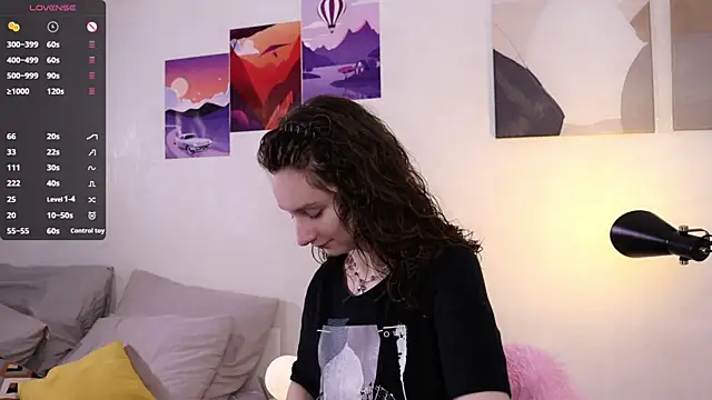 Leya Curly online show from March 16, 2026, 3:05 pm