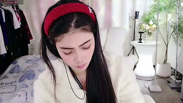 miaomiao-777 online show from September 23, 2025, 1:30 am