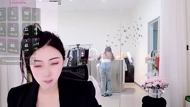 miaomiao-777 online show from May 11, 2026, 11:24 pm