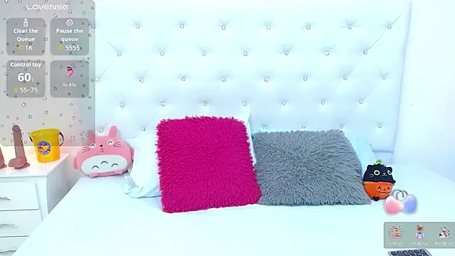 littleslut1 online show from October 9, 2025, 8:07 pm