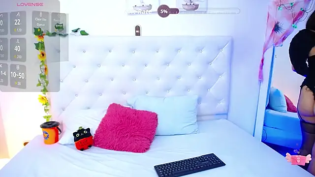 littleslut1 online show from October 30, 2025, 4:03 am