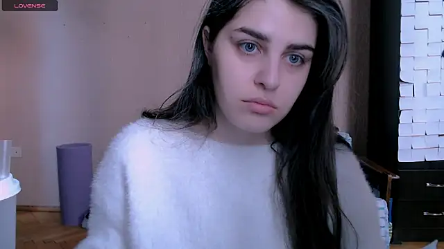  Roselina  online show from December 22, 2025, 9:28 am