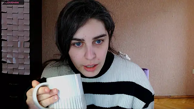  Roselina  online show from January 18, 2026, 12:20 pm