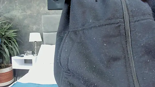 bruce hans online show from October 14, 2025, 11:44 am