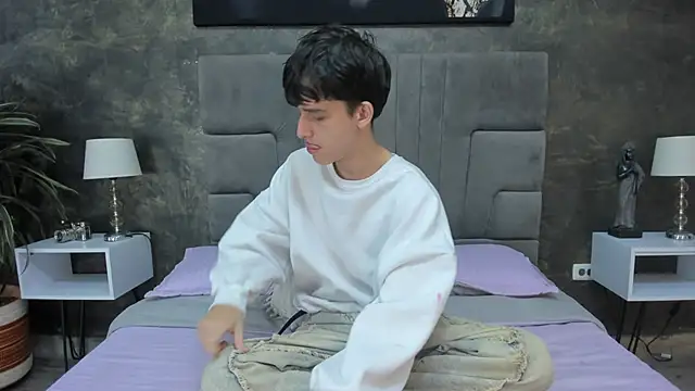 bruce hans online show from April 17, 2026, 11:46 am