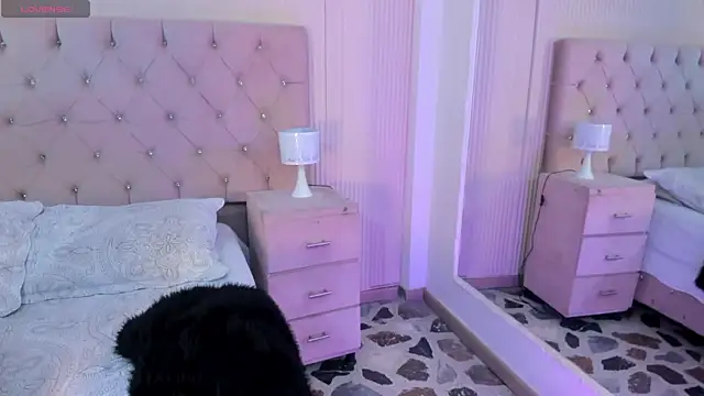 Snapshot of MattThompsonn chatting on October 2, 2025, 9:33 pm MattThompsonn online show from October 2, 2025, 9:33 pm