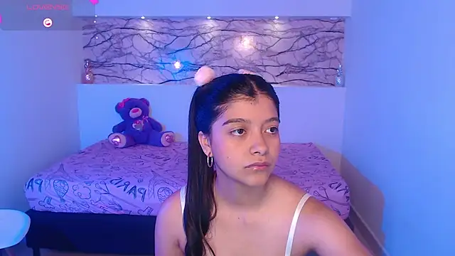 Snapshot of IslaBlaze chatting on February 9, 2025, 11:58 am IslaBlaze online show from February 9, 2025, 11:58 am