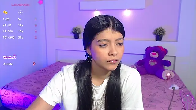 Snapshot of IslaBlaze chatting on February 26, 2025, 5:31 am IslaBlaze online show from February 26, 2025, 5:31 am