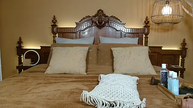 Snapshot of LilyWilder chatting on March 8, 2025, 6:16 pm LilyWilder online show from March 8, 2025, 6:16 pm