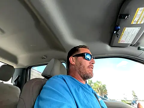 Snapshot of Hatgirl69 chatting on October 12, 2025, 5:12 pm Hatgirl69 online show from October 12, 2025, 5:12 pm