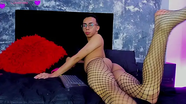 EthaanCox online show from January 16, 2025, 5:00 am