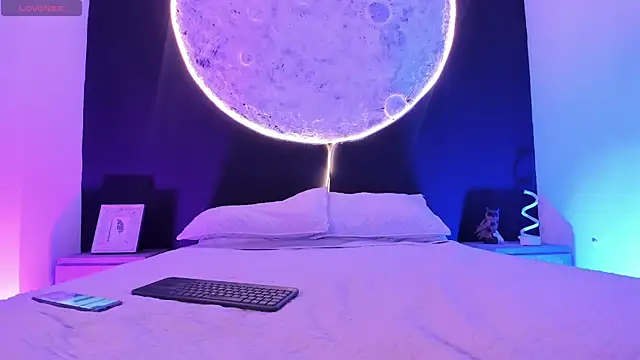 EthaanCox online show from January 24, 2025, 8:00 pm