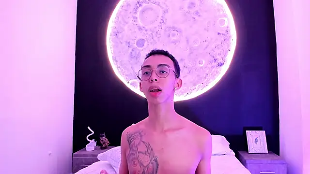 EthaanCox online show from February 15, 2025, 2:37 am