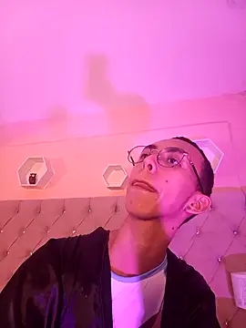 EthaanCox online show from March 21, 2025, 7:46 pm