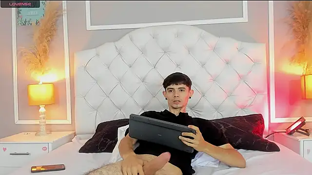 connor and angel online show from February 8, 2025, 2:16 pm