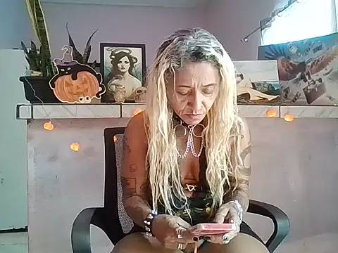 lilithandsugar online show from October 31, 2025, 12:17 pm