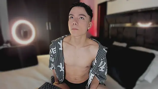 alanblack1 online show from March 9, 2026, 1:37 pm