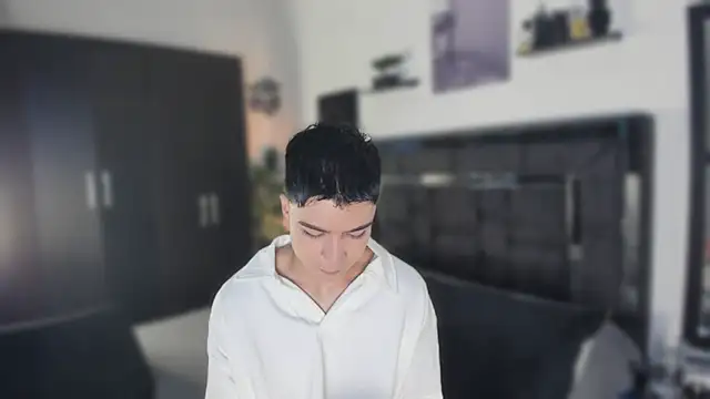 alanblack1 online show from April 10, 2026, 4:01 pm