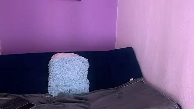 alana lara online show from February 22, 2025, 2:50 am