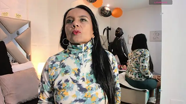 raquell moore online show from October 23, 2025, 12:04 pm