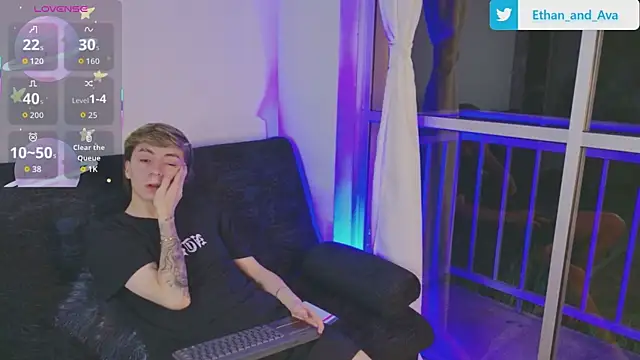 Snapshot of ethan_and_ava chatting on October 9, 2025, 2:42 am ethan and ava online show from October 9, 2025, 2:42 am