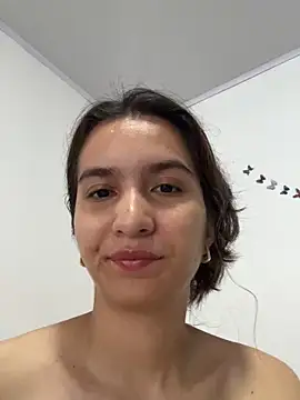 Bella still online show from April 1, 2026, 2:03 pm