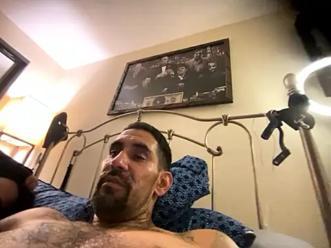 Snapshot of hornycouple818 chatting on October 1, 2025, 8:20 am hornycouple818 online show from October 1, 2025, 8:20 am