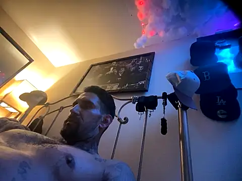 Snapshot of hornycouple818 chatting on November 15, 2025, 4:03 pm hornycouple818 online show from November 15, 2025, 4:03 pm