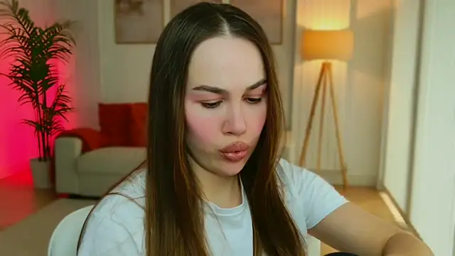 Snapshot of GoddessRoxana chatting on November 17, 2025, 2:12 pm GoddessRoxana online show from November 17, 2025, 2:12 pm