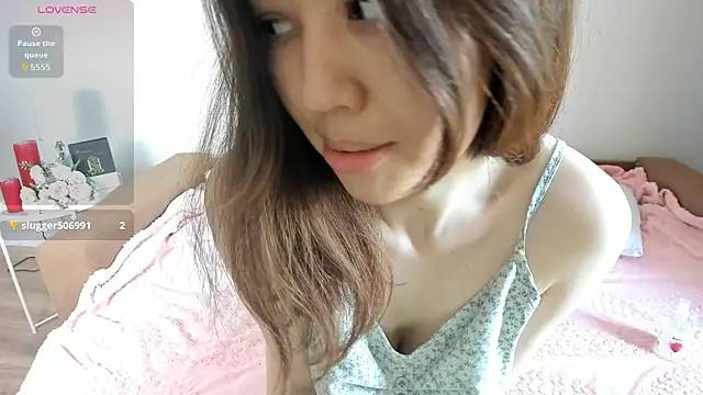Snapshot of novaaskyy chatting on July 10, 2026, 5:45 am novaaskyy online show from July 10, 2026, 5:45 am