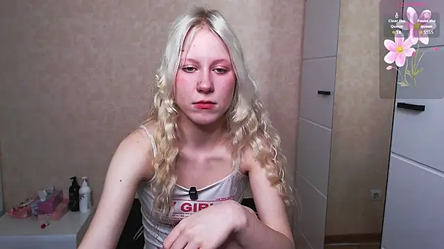 Mary Kitty88 online show from April 5, 2026, 2:58 pm