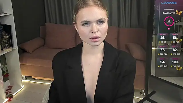 Snapshot of MilaFink chatting on February 24, 2025, 7:19 pm MilaFink online show from February 24, 2025, 7:19 pm