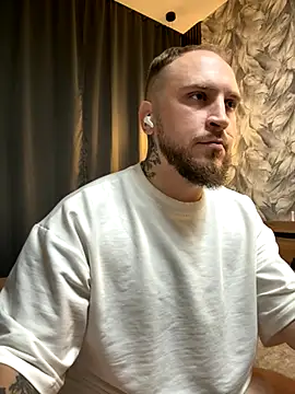 Snapshot of _XxX-XxX_ chatting on October 5, 2025, 7:23 pm XxX-XxX online show from October 5, 2025, 7:23 pm