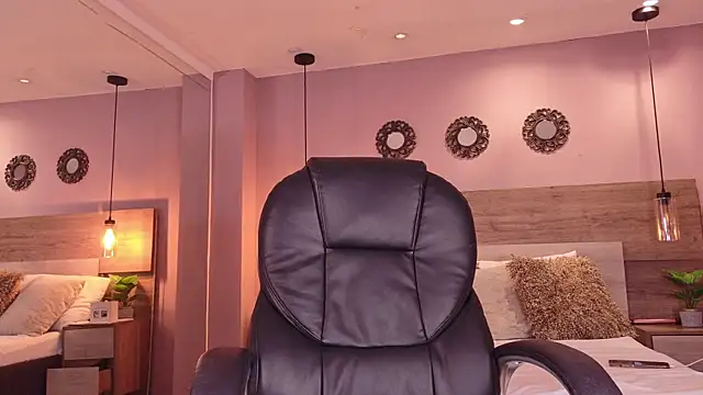 ArianaGolden online show from July 17, 2026, 3:29 pm