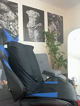 Salvatore costa online show from April 4, 2026, 2:43 am