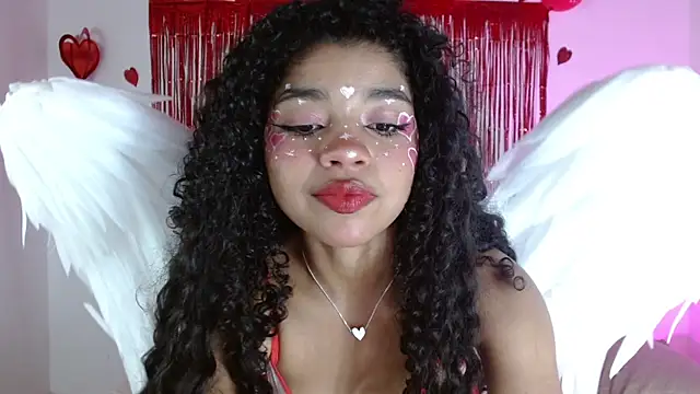 lucie petite online show from February 14, 2025, 7:23 pm