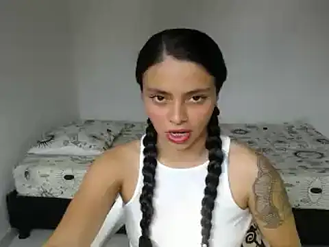 Snapshot of lana_roman chatting on January 21, 2025, 8:11 pm lana roman online show from January 21, 2025, 8:11 pm
