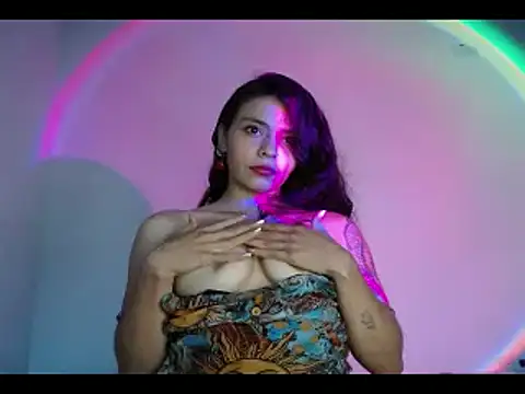 Snapshot of lana_roman chatting on February 3, 2025, 10:43 pm lana roman online show from February 3, 2025, 10:43 pm