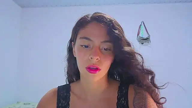 lana roman online show from June 25, 2026, 2:33 am